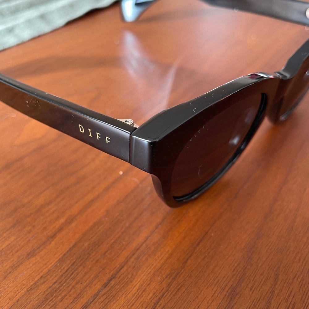 Diff Classic Black Sunglasses - image 2